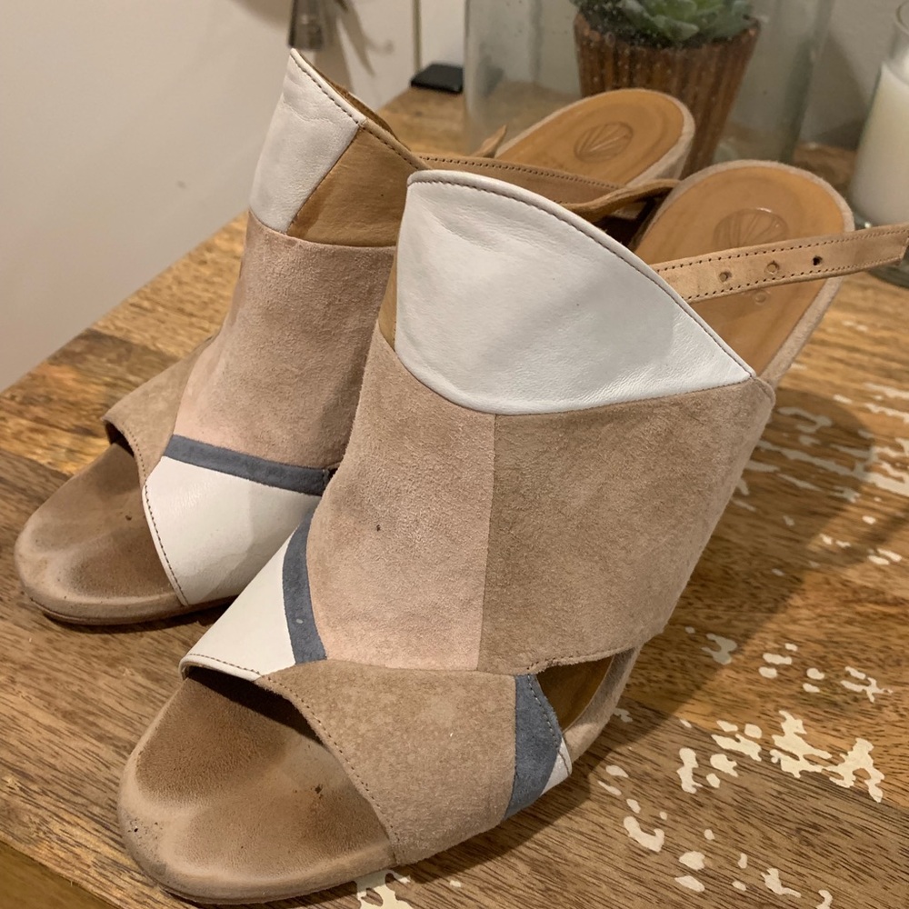 wedge shoe